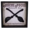 Hocus Pocus Hexenbesen Im Bilderrahmen 20cm 1 Hocus Pocus Hexenbesen Im Bilderrahmen 20cm -Halloween Verkaufsgeschäft hocus pocus hexenbesen wandbild hocus pocus witch broom wall art halloween dekoration 51063 01