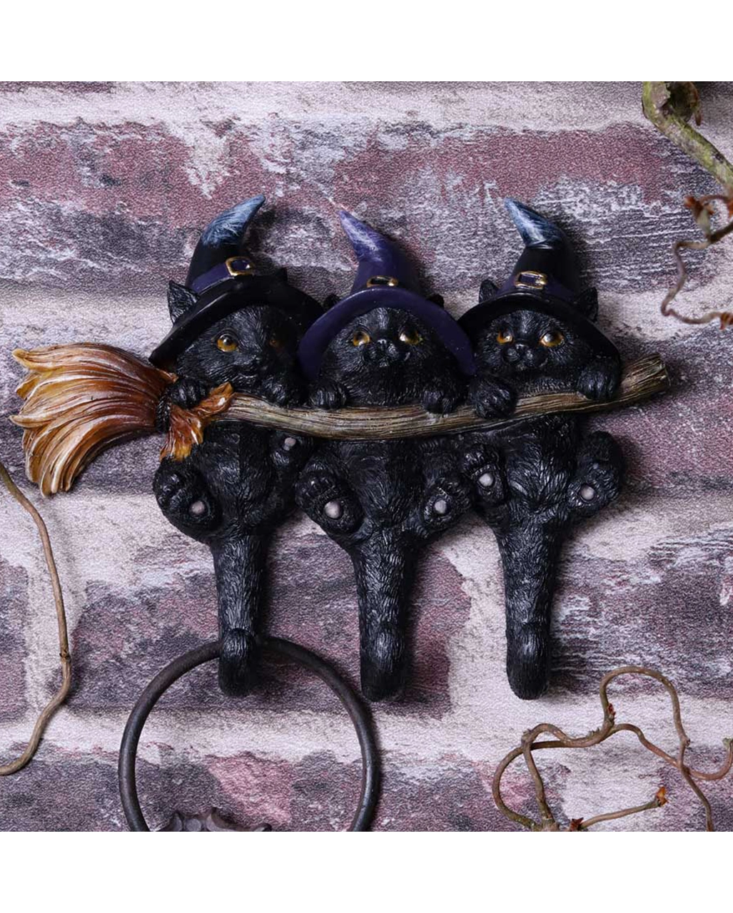 Halloween Verkaufsgeschäft -Halloween Verkaufsgeschäft drei hexen kaetzchen als schluesselbrett witches helpers key hanger halloween wohnaccessoire 52694 06